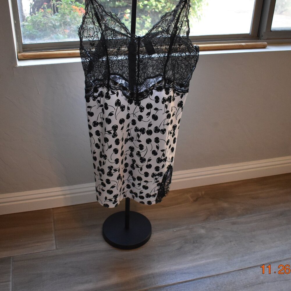 Victoria's Secret Chemise Slip Medium